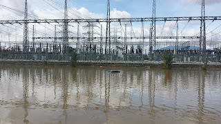 Himpunan Gambar Menarik Semasa Banjir 2013