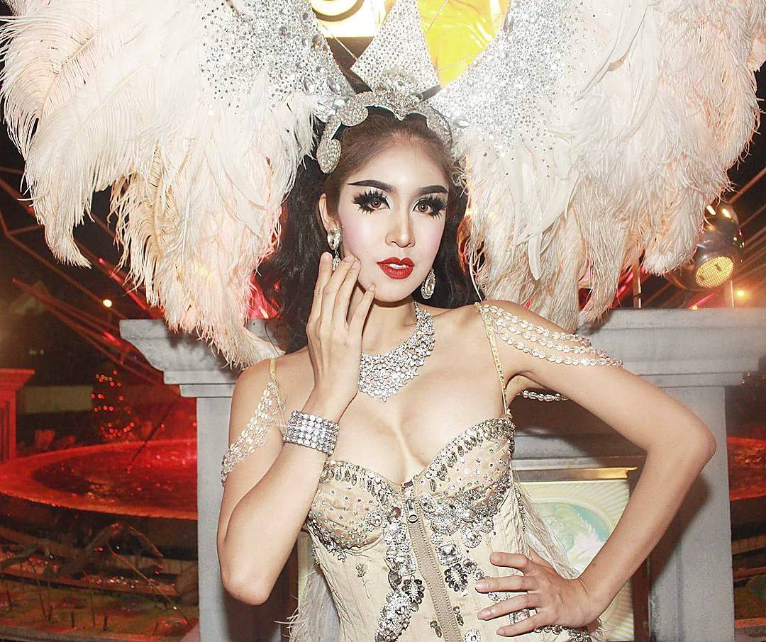 Areeya Marks The Most Thailand Glamorous Transgender Performer