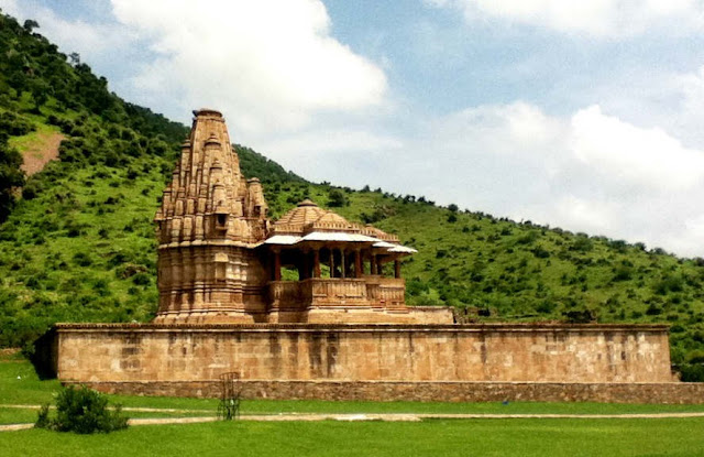 Temple in Bhangarh Fort