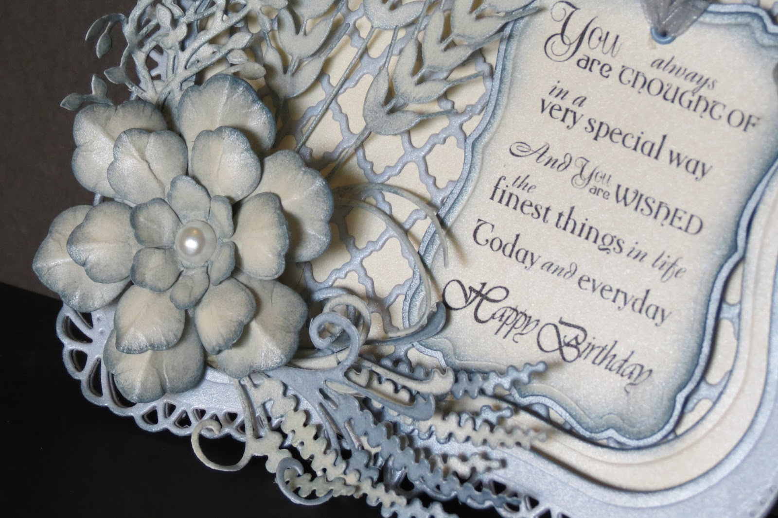 Spellbinders grand labels one