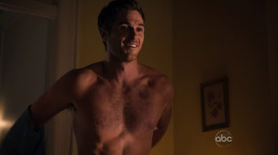 Dave Annable Shirtless in 666 Park Avenue s1e01