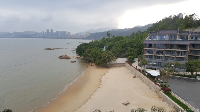 Angsana Zhuhai Phoenix Bay - Main beach next to the swimming pool.