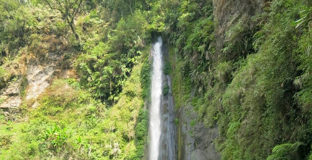 mempunyai aneka macam objek wisata andalan yang bisa dijadikan sebagai lokasi wisata bagi tur 10 Destinasi Air Terjun Di Jawa Tengah