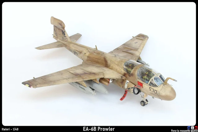 Maquette du EA-6B Prowler d'Italeri au 1/48.