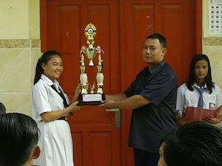 Penyerahan Piala Lomba Pencak Silat