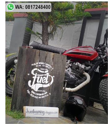 hiasan dinding, jasa desain cafe, jasa hand lettering, jasa lettering dinding, jasa lukis dinding, menerima pemesanan desain, papan nama Lettering barbershop, souvenir pernikahan, wedding art, pesanan kalimantan