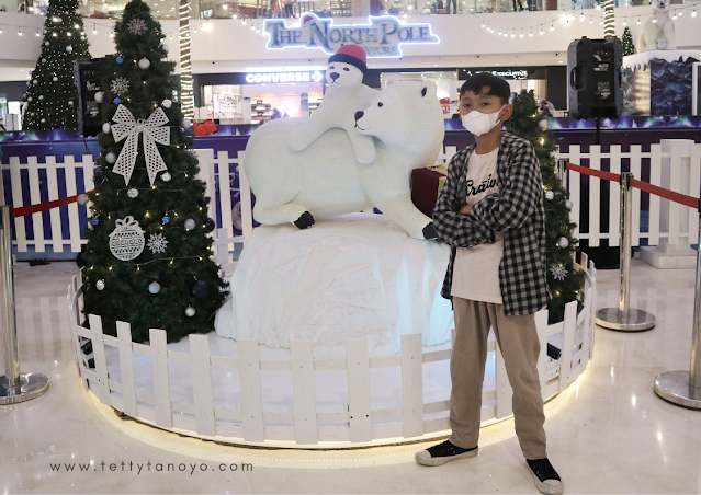 bermain ice skating di cibinong city mall