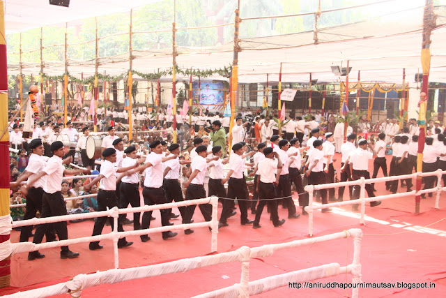 Shraddhavan DMV's performing Aniruddha Parade on Aniruddha Pournima Utsav at Shree Harigurugram, Bandra