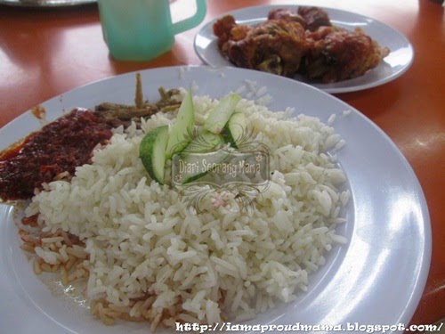 Nasi Lemak Ayam Goreng Restoran Seri Has, Klang