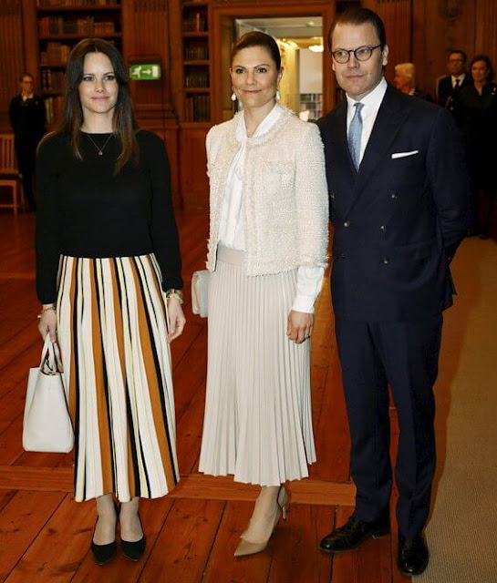 Crown Princess Victoria wore a new beige pleated skirt by H&M, Princess Sofia wore Marika skirt by Rodebjer. Cravingfor Baroque pearl earrings
