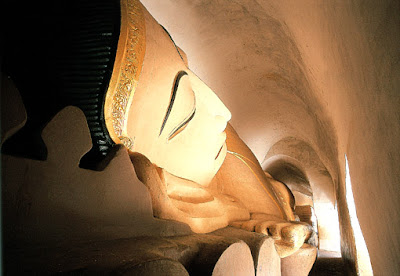 sleeping Buddha statue