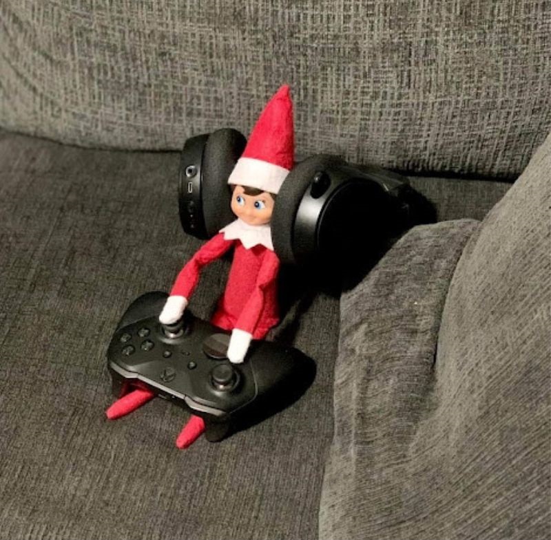 elf on the shelf playing playstation