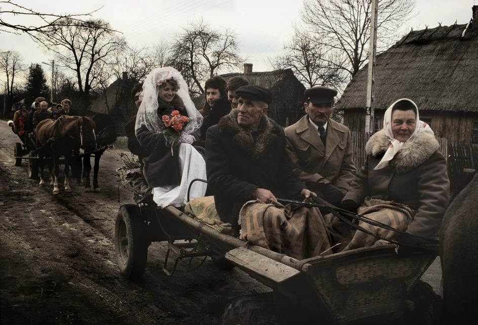 Mesmerizing Photos Capture Daily Life In Poland Back In The Early 1980s