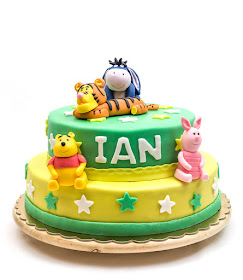 Winnie the Pooh fondant cake 2 tier blog shot