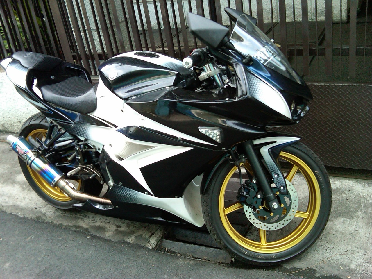 Motor Yamaha Vixion New