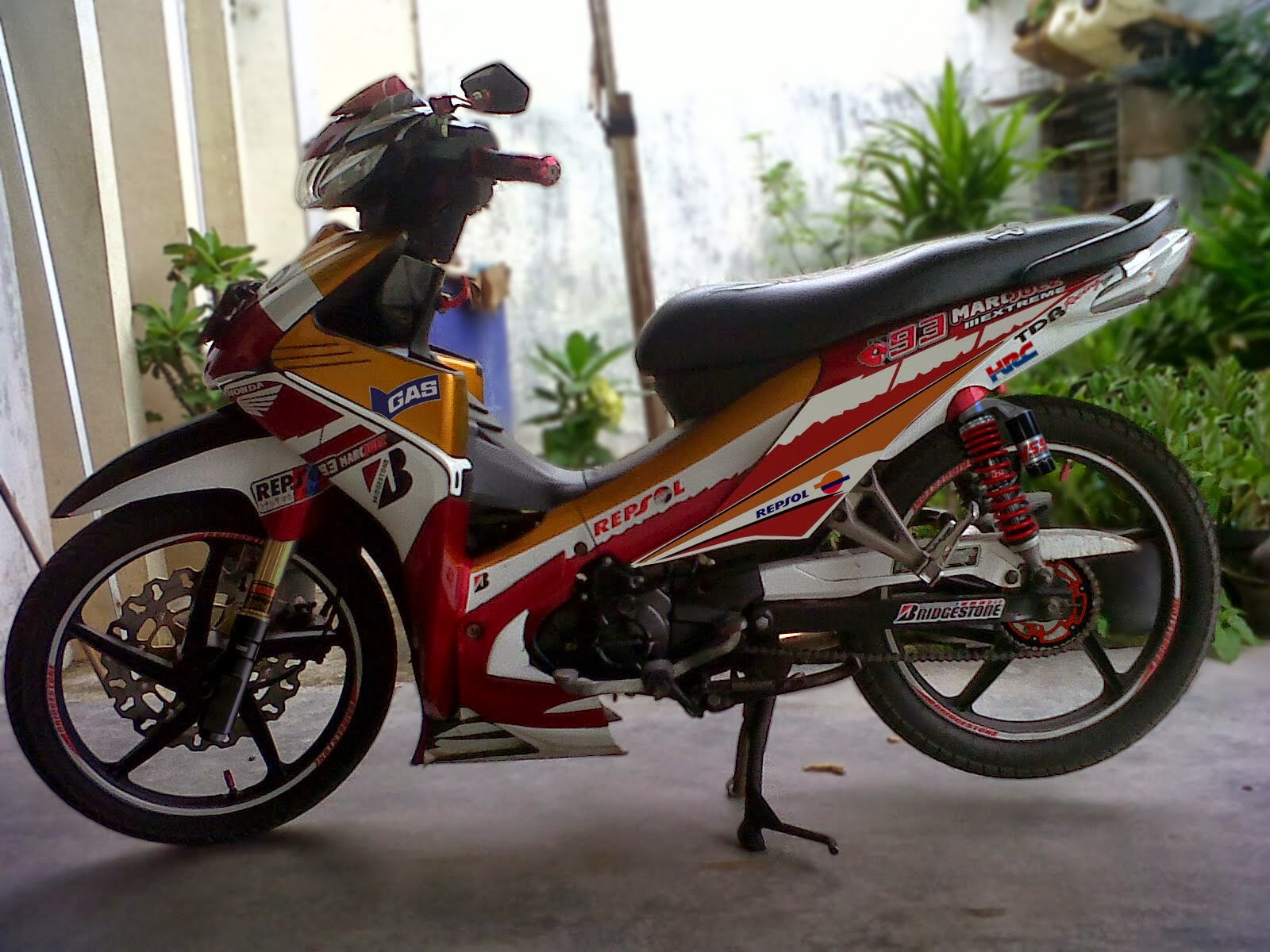 Revo Modifikasi Hendy 2015