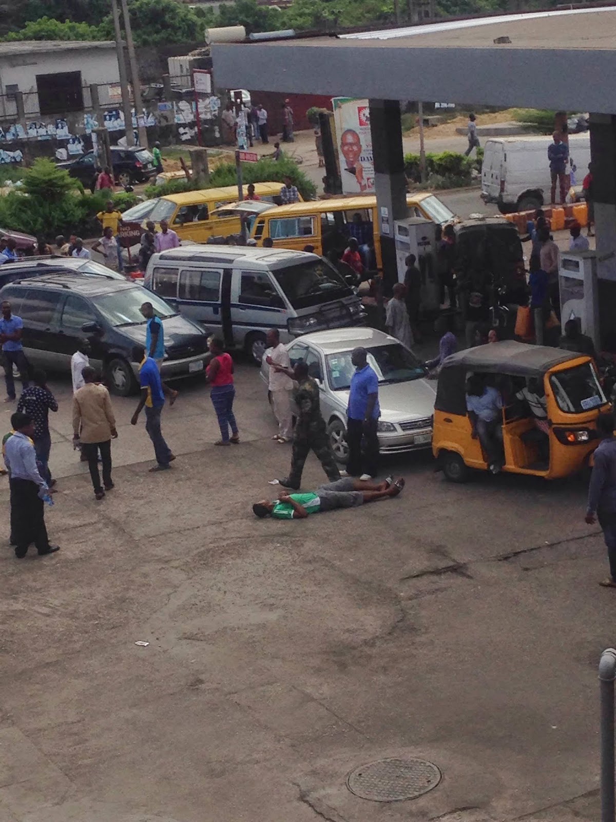 nigerian soldiers civilians lagos gas station