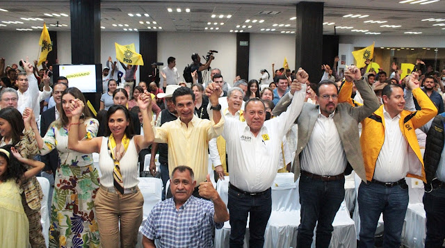 Liderazgos del PRD respaldan a Carlos Martínez Amador rumbo a la gubernatura de Puebla