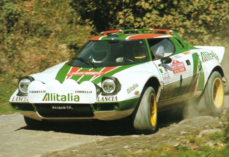 1 18 LANCIA Stratos HF 