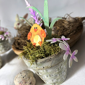 Sara Emily Barker https://sarascloset1.blogspot.com/2019/03/tiny-easter-table-decor.html Easter Table Decor Tim Holtz Sizzix Wildflower Stems Springtime Side-Order 2