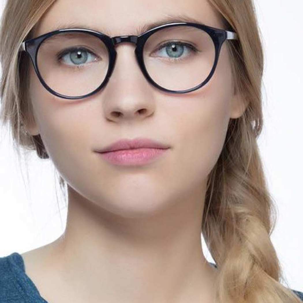  Warna  Frame Kacamata Yang Cocok Untuk Kulit Sawo Matang 