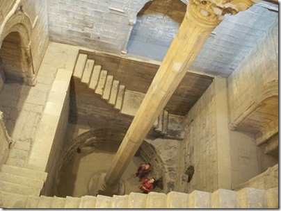 01-02-2010 006 Andrew & Jacob - bottom of Nilometer