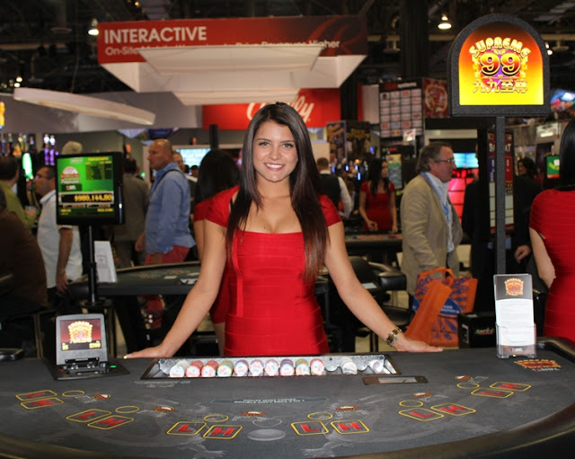 Poker Online Girl