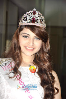 Miss India at Mithibai Alumni Association's re-union