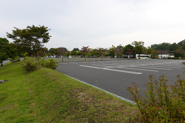 鳥取県西伯郡南部町鶴田　とっとり花回廊　駐車場