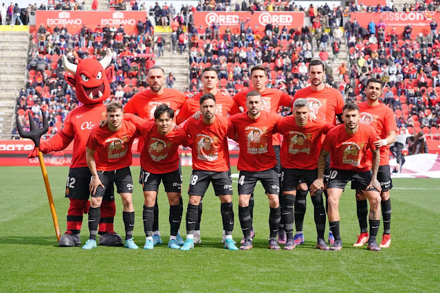 R. C. D. MALLORCA. Temporada 2021-22. Muriqi, Valjent, Raillo, Sergio Rico, Ángel Rodríguez. Pablo Maffeo, Take Kubo, Jaume Costa, Dani Rodríguez, Salva Sevilla, Antonio Sánchez. Los jugadores del Mallorca llevan camiseta de apoyo a Ruiz de Galarreta que sufrió una grave lesión en el partido anterior. R. C. D. MALLORCA 0 VALENCIA C. F. 1 Sábado 26/02/2022, 14:00 horas. Campeonato de Liga de 1ª División, jornada 26. Palma de Mallorca, Visit Mallorca Estadi: 14.417 espectadores. GOLES: 0-1: 4’, Gabriel Paulista.