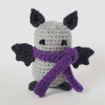 https://yarnbroom.wordpress.com/2017/08/31/little-bat-pattern/