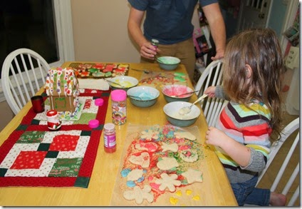 Zoey decorating Christmas cookies11