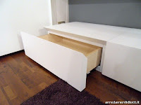 DORMITORIO MODERNO PURPURA BLANCO Y GRIS via www.dormitorios.blogspot.com DORMITORIO MORADO Y BLANCO