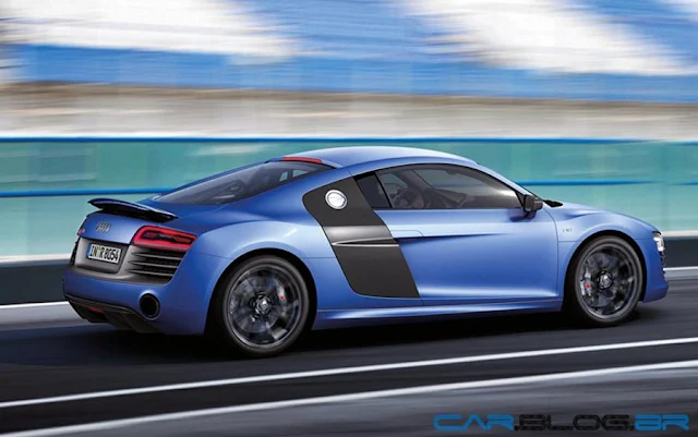 Audi R8 2013 azul