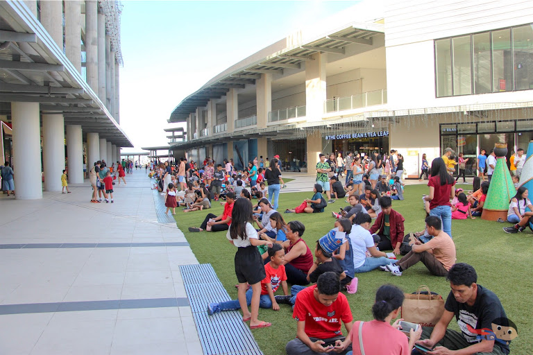 Ayala Mall in Circuit Lane - Sky Garden