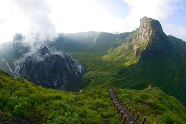 Karakter Letusan Gunung Api Di Indonesia