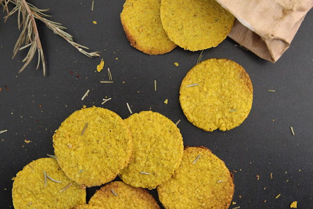 Oatcakes au curcuma et romarin