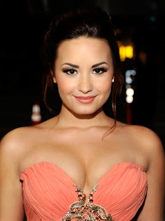 demi lovato full hd hot wallpapers