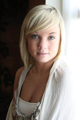 Emo Hair Styles With Image Emo Girls Hairstyle With Short Blond Emo Hair Picture 6