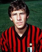 http://lorongperihal.blogspot.co.id/2016/02/10-pemain-legenda-ac-milan.html