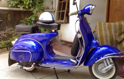 http://bengkelotomotif20.blogspot.com/2014/03/modifikasi-motor-vespa-terkeren-kumpulan-gambar-modifikasi-terbaru.html