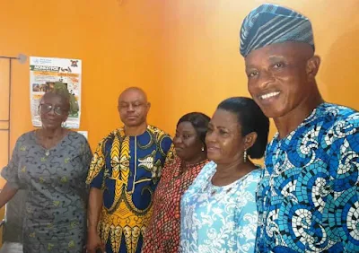 L-R State Coordinator, Lagos State Advocacy Team (SAT), Mrs. Bunmi Tejumola; coordinator Network of Persons With HIV-AIDS in Nigeria (NEPWHAN), Mr Patrick Akpan; the Medical Officer of Health (MoH) Shomolo LGA, Dr. Agbaola Ibidemi Christy, TB coordinator, Mrs Aipo Ifelunwa,and Alhaji Tella Tajudeen at Somolo during the advocacy visit.