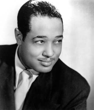 Duke Ellington Orchestra. 01 - Ring Dem Bells - Duke