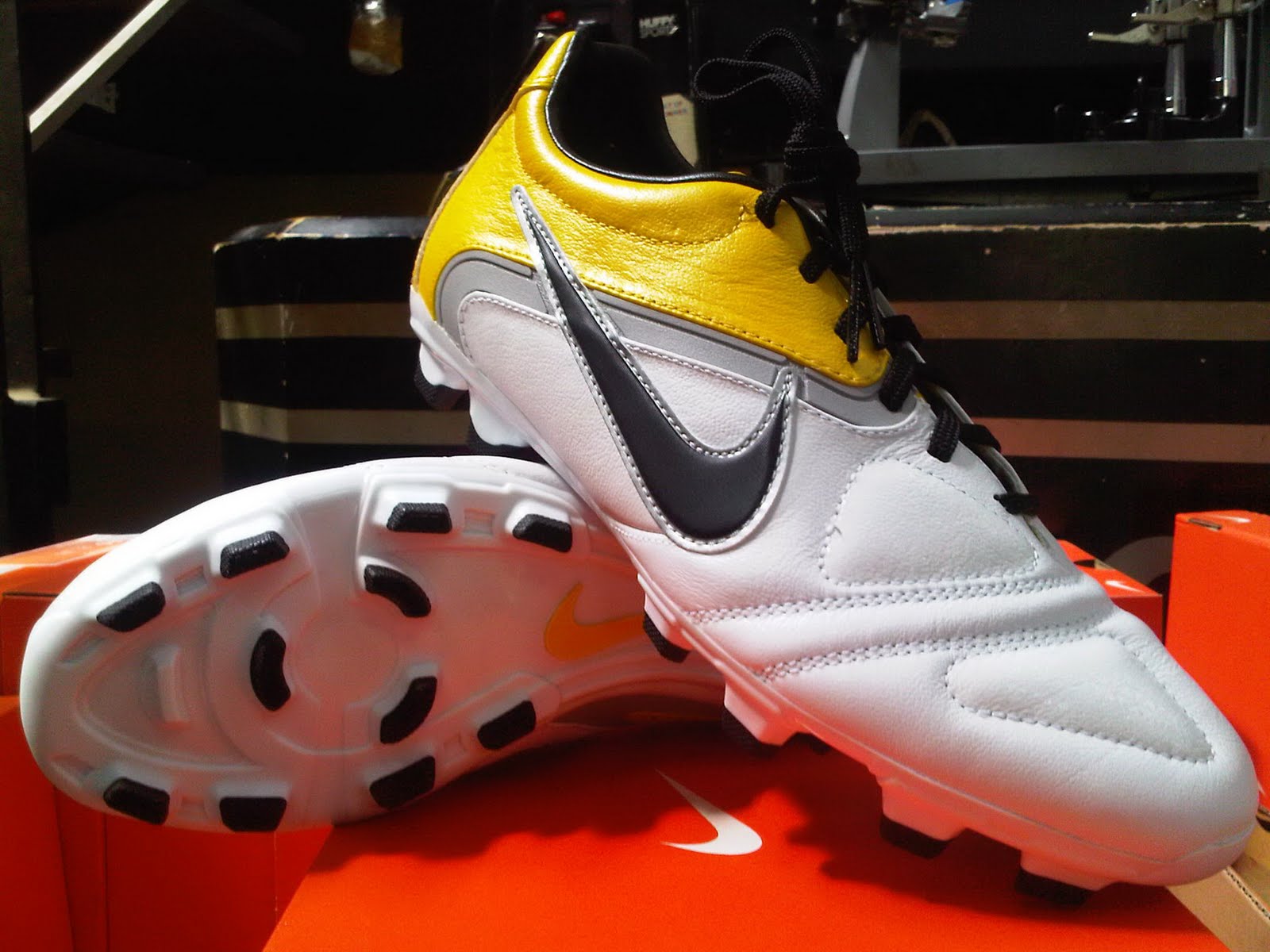 Jual Sepatu Bola Original: Sepatu Sepak Bola Nike CTR360 