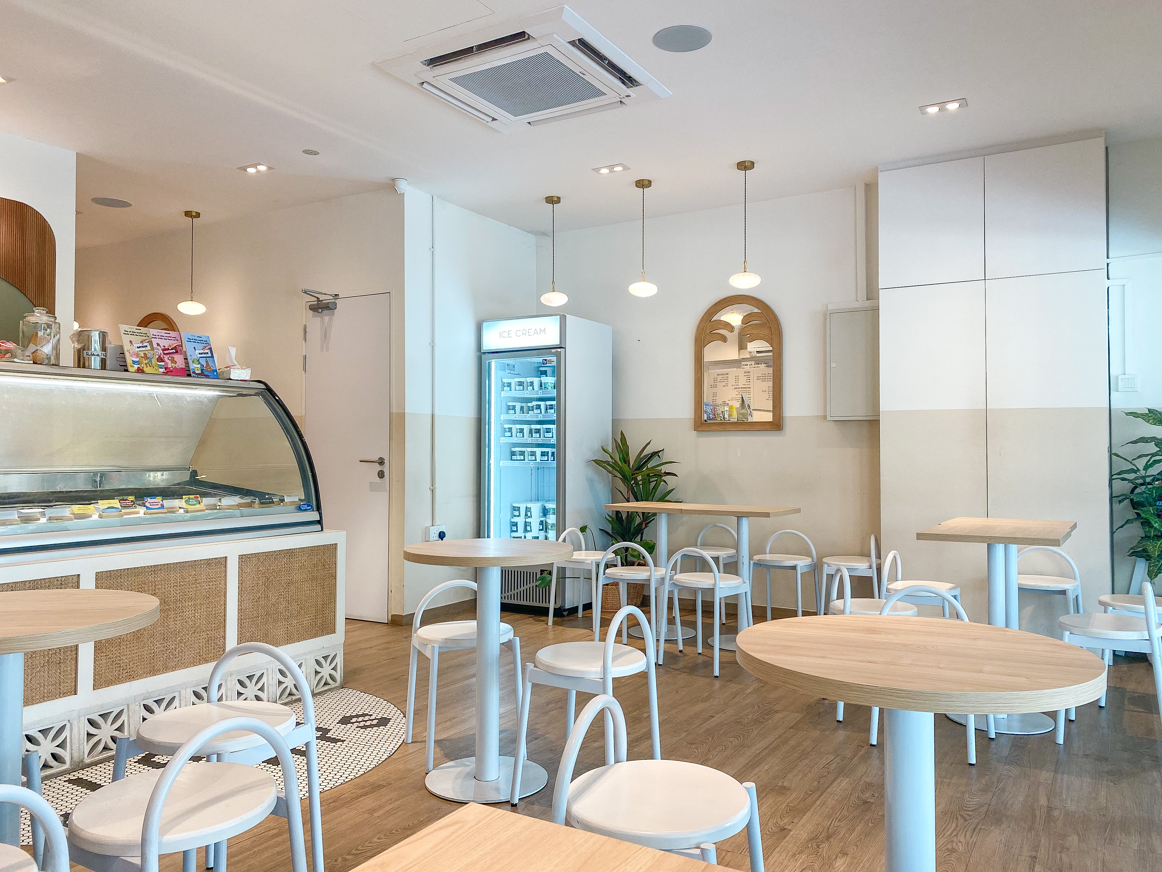 kooks-creamery-bedok-interior