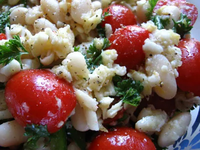 Cannellini together with Grape Tomato Salad amongst Lemon Dressing together with Rosemary-Garlic Infused Olive Oil