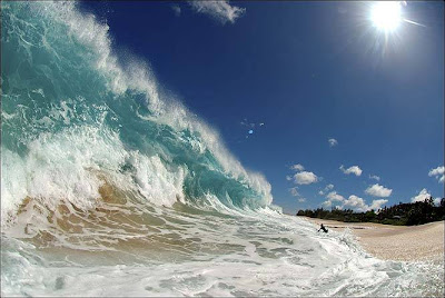 Amazing photographs of waves Seen On www.coolpicturegallery.net