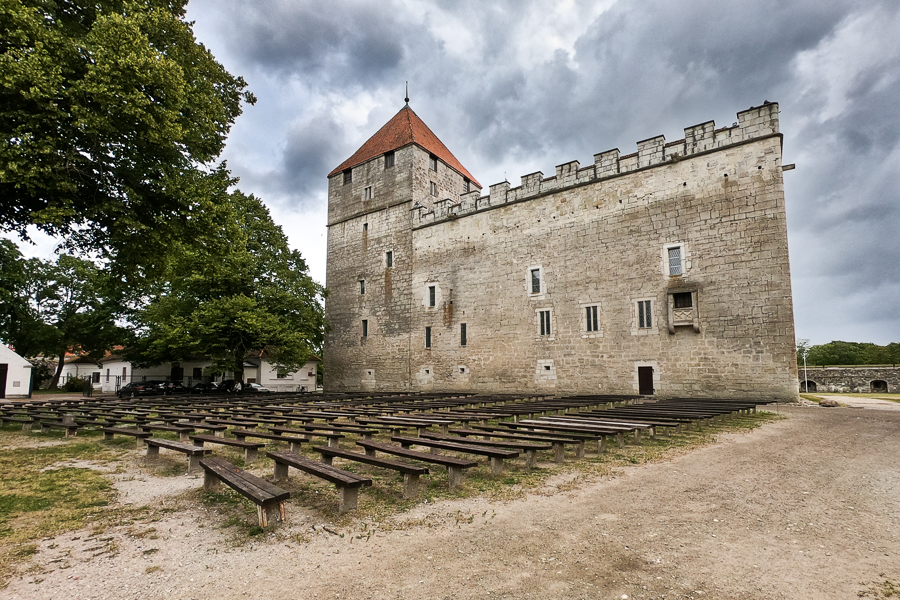 wyspa Saaremaa Kuressare zamek estonia