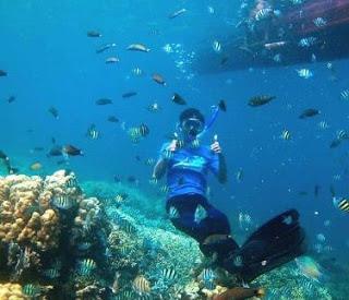 snorkeling di pantai mahitam lampung