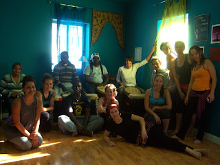 FOTO GRUPO TALLER DANZA AFRICANA VELEZ MALAGA